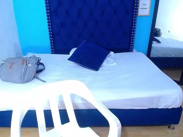 kinky-redhead18 on BongaCams 