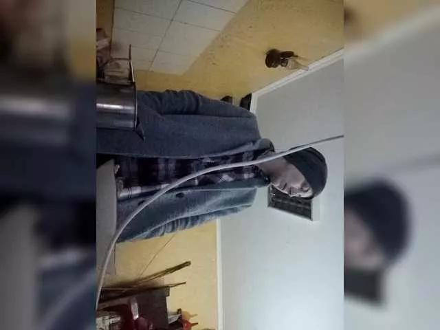 Kira700 on BongaCams
