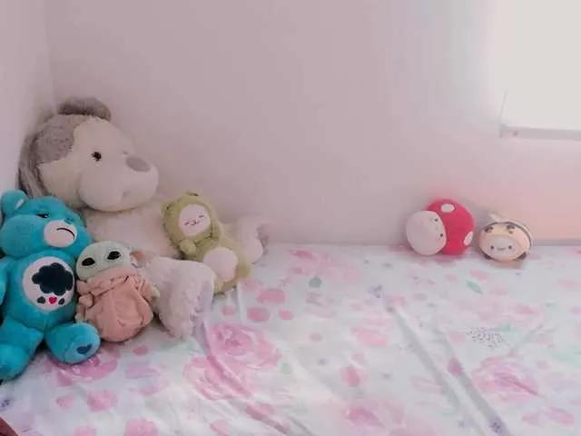 kiwi----- on BongaCams 