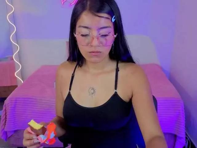 Lalalutsy-tay on BongaCams 