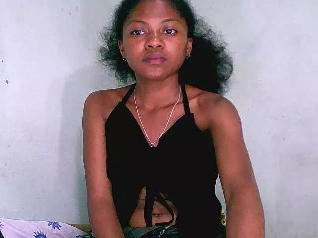 Laluna2 on BongaCams 