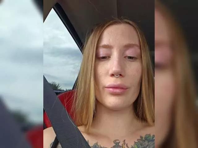 lana-lana03 on BongaCams 