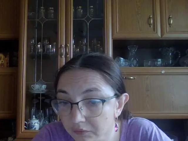 Larrisa3 on BongaCams 