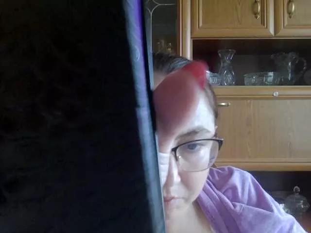 Larrisa3 on BongaCams 