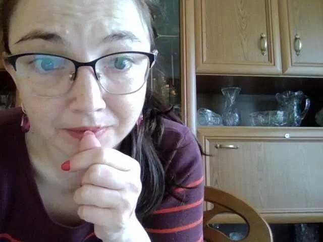 Larrisa3 on BongaCams 
