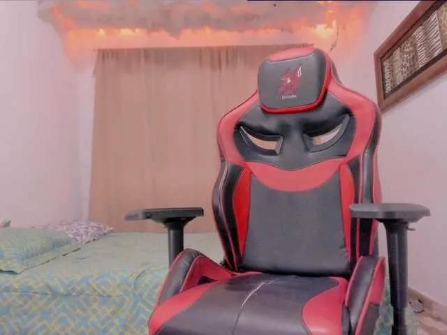 LauuuG on BongaCams 