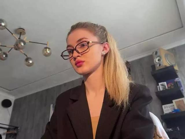 LilithTreasure on BongaCams 