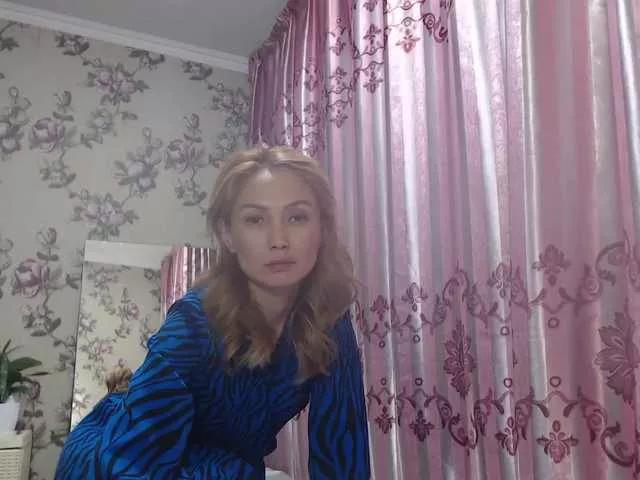 LiliToli1 on BongaCams 