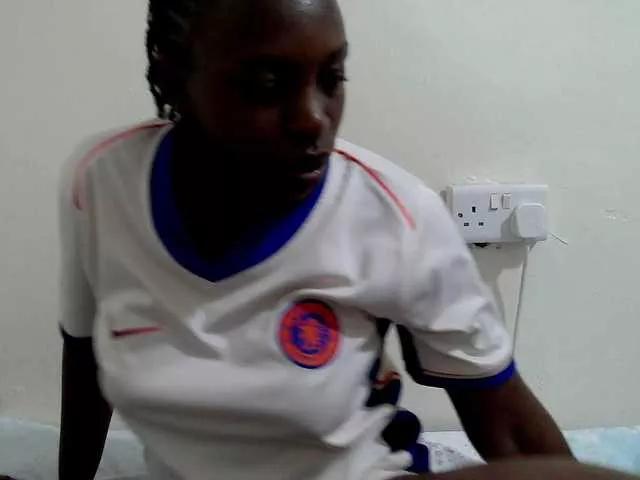 lilqueen1 on BongaCams 