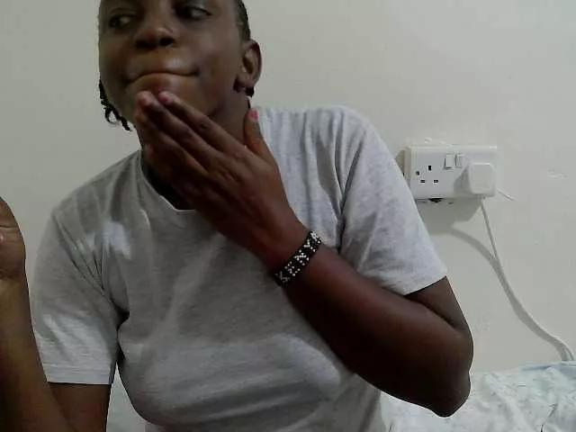 lilqueen1 on BongaCams