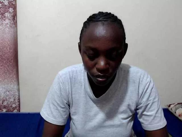 lilqueen1 on BongaCams 