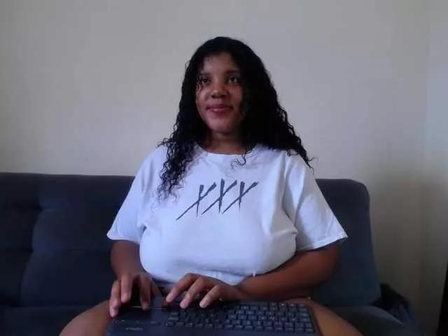 Lilyth-Br0wn on BongaCams