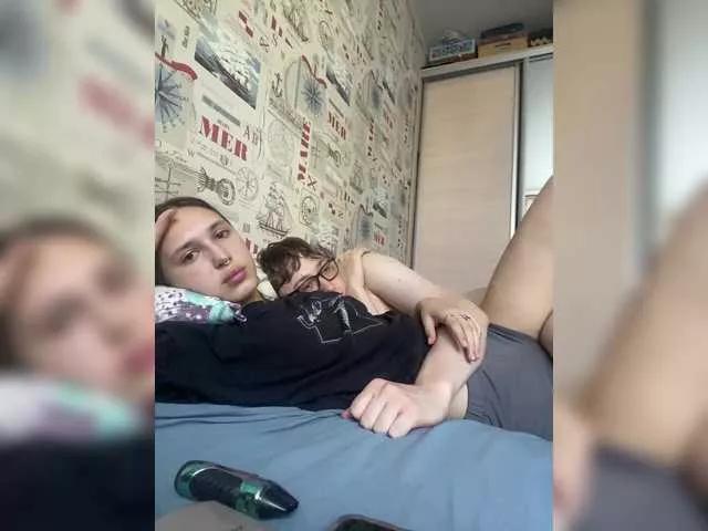 LinaTwins on BongaCams