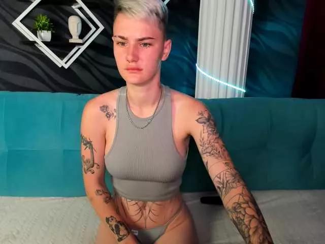 LindaBryantt on BongaCams