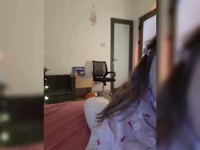 LittleDelora on BongaCams 