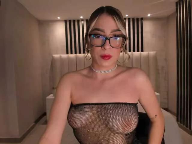 LizzCooper on BongaCams 