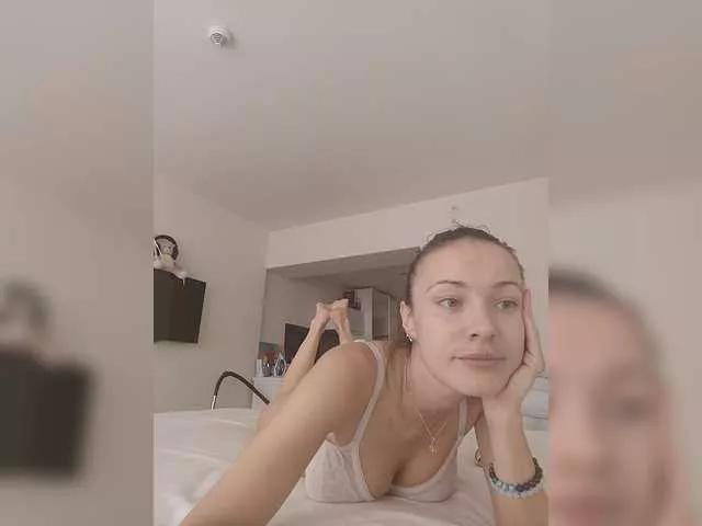Lola3000 on BongaCams 