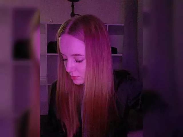 LolaMin on BongaCams 
