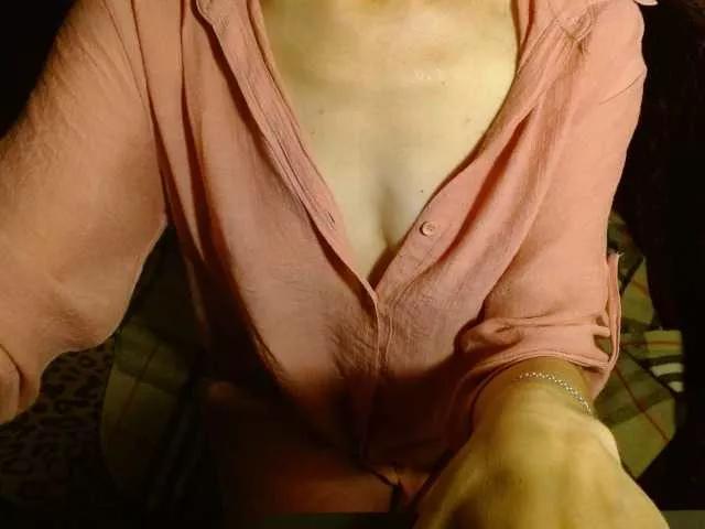 LorraineOSun on BongaCams 