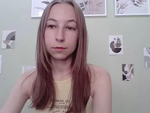 LunaBlaze on BongaCams