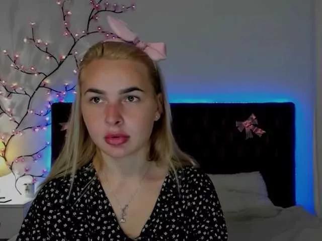 LunaHeadly on BongaCams