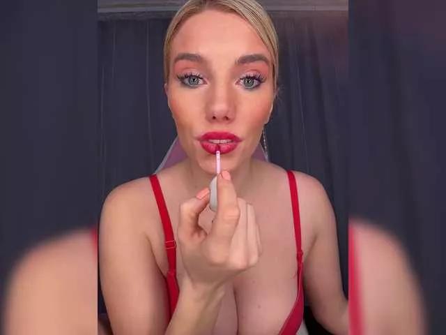 LYLAtop on BongaCams 