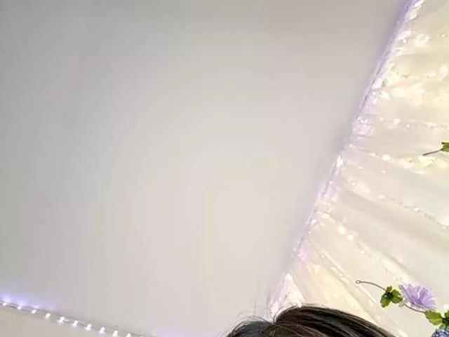 maggiebloom- on BongaCams 