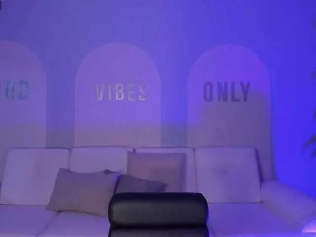 MaiaCollins1 on BongaCams 