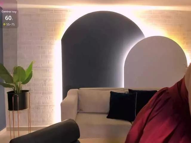 MayaMoretti on BongaCams 