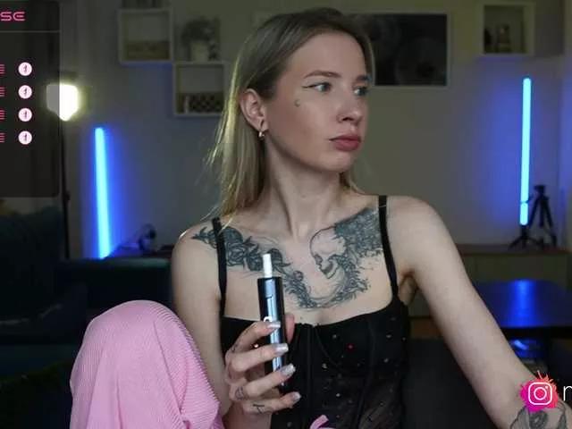 mel-collins on BongaCams