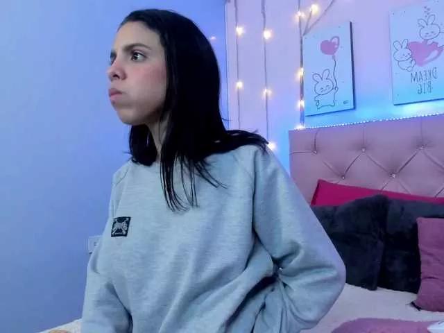 Mia-Santana00 on BongaCams