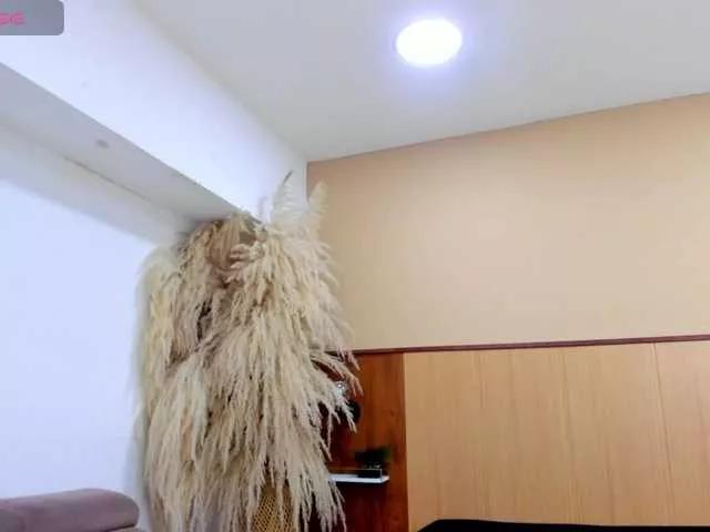 MiaClemont on BongaCams