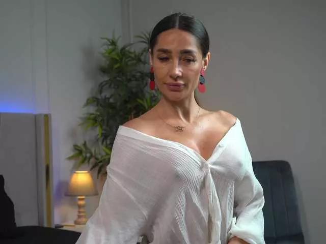 MiriamFoxx on BongaCams 
