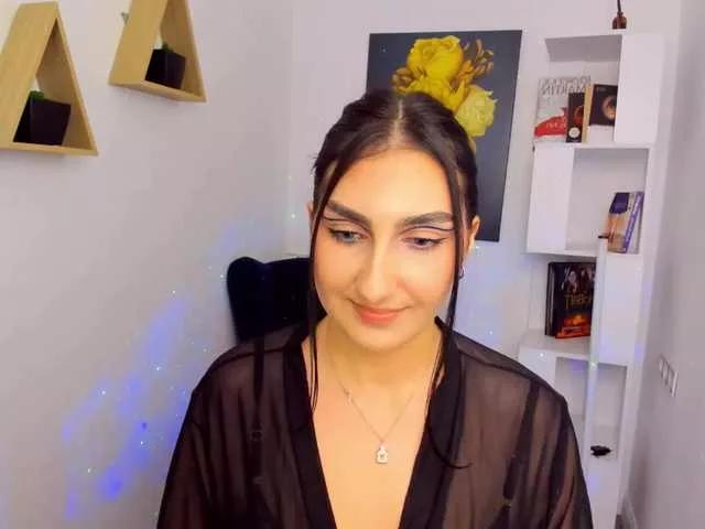 MirrorOfHeart on BongaCams 