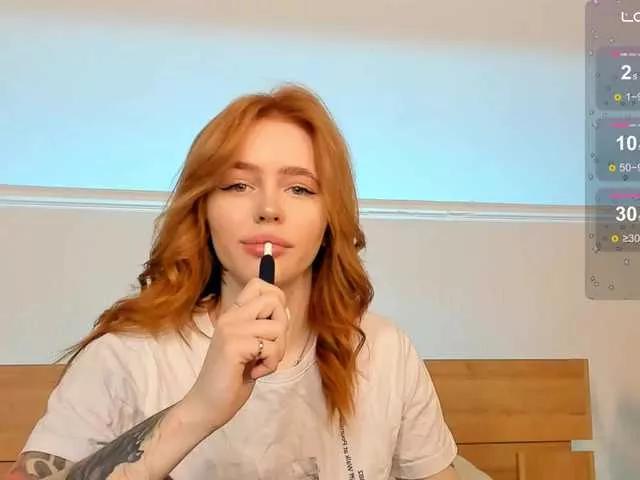 MissRedFox on BongaCams 