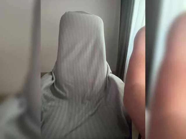 molochnaya000 on BongaCams