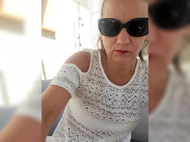 MystiX on BongaCams