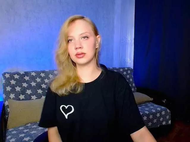 Nadins on BongaCams