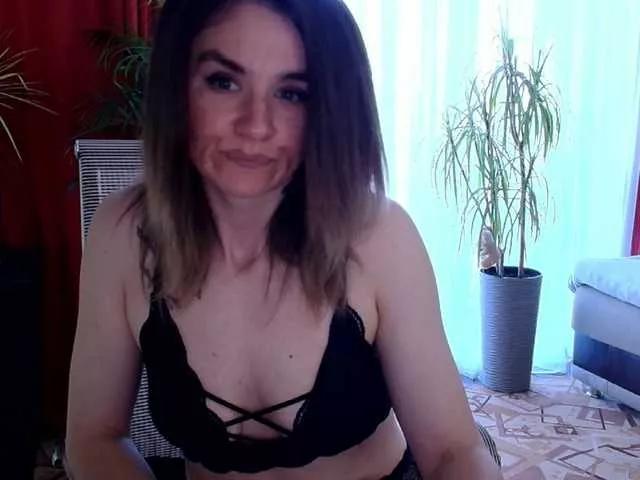 Nanny-Lora on BongaCams 