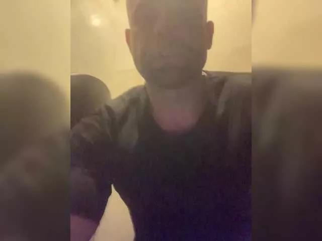 Prettyboy-13 on BongaCams