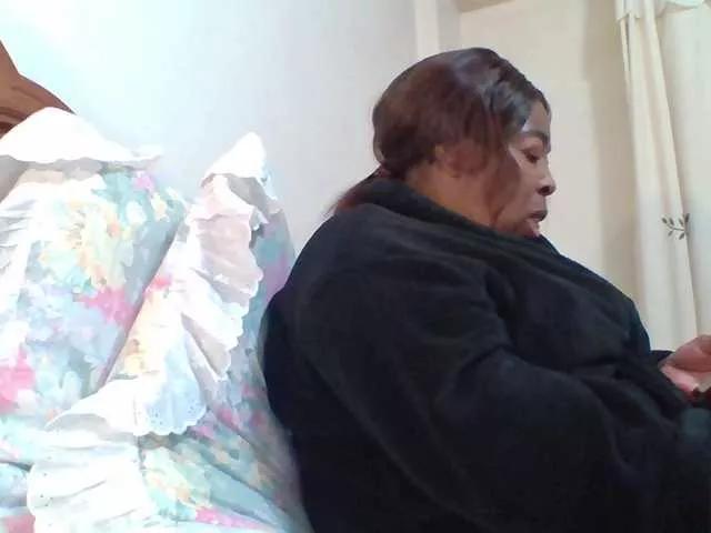 pussylips53 on BongaCams 