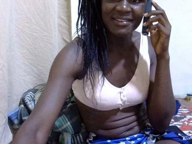 queen-ladasha on BongaCams 