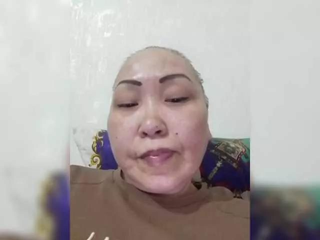 Qweentis on BongaCams 