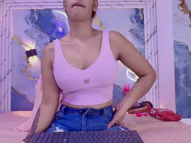 rayne-lor on BongaCams