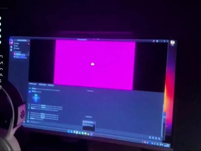 RedHeadJu on BongaCams