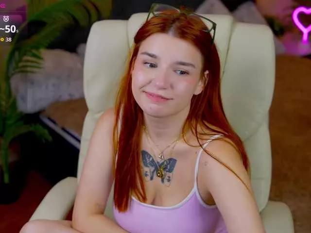 RedShinee on BongaCams