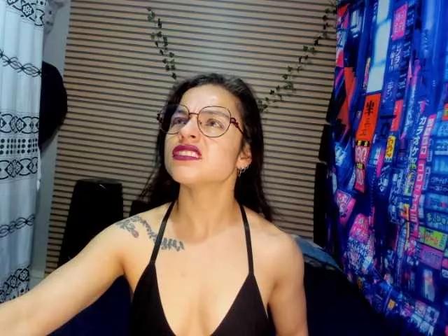 rosse2504 on BongaCams 