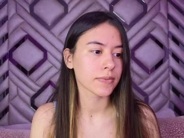 SashaCollinss on BongaCams