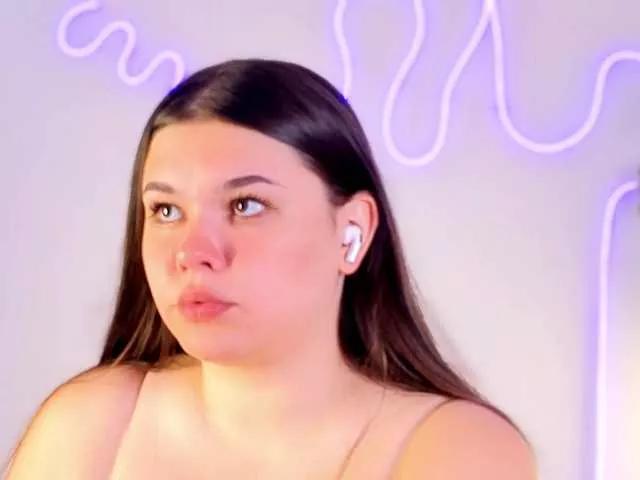 SashaShowb on BongaCams