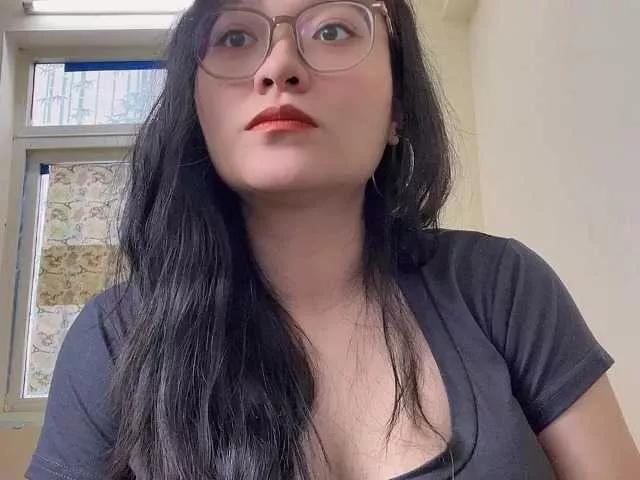Selena295 on BongaCams 
